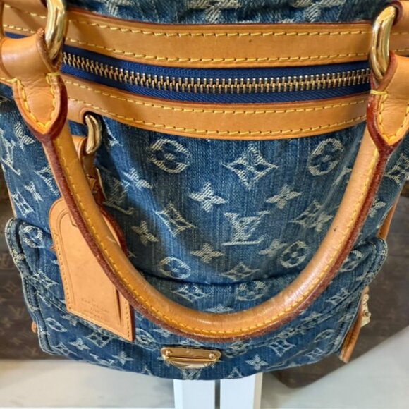 Louis Vuitton Sac Plat Denim Shopping Tote - Picture 6 of 15